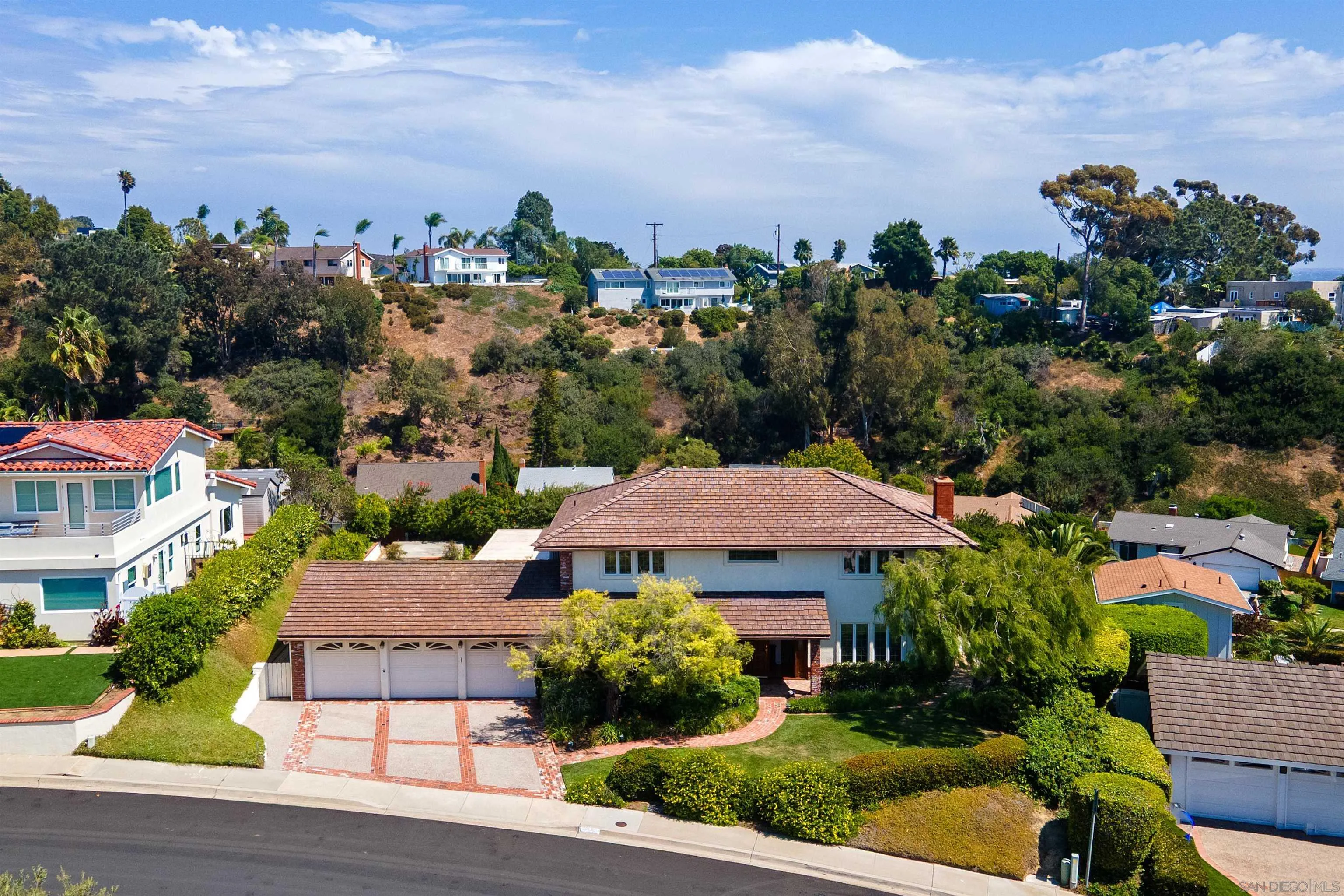 https://cdn.realtyfeed.com/cdn/127/250037902/d9d273f08da3d392ead9e20e00338a77.webp