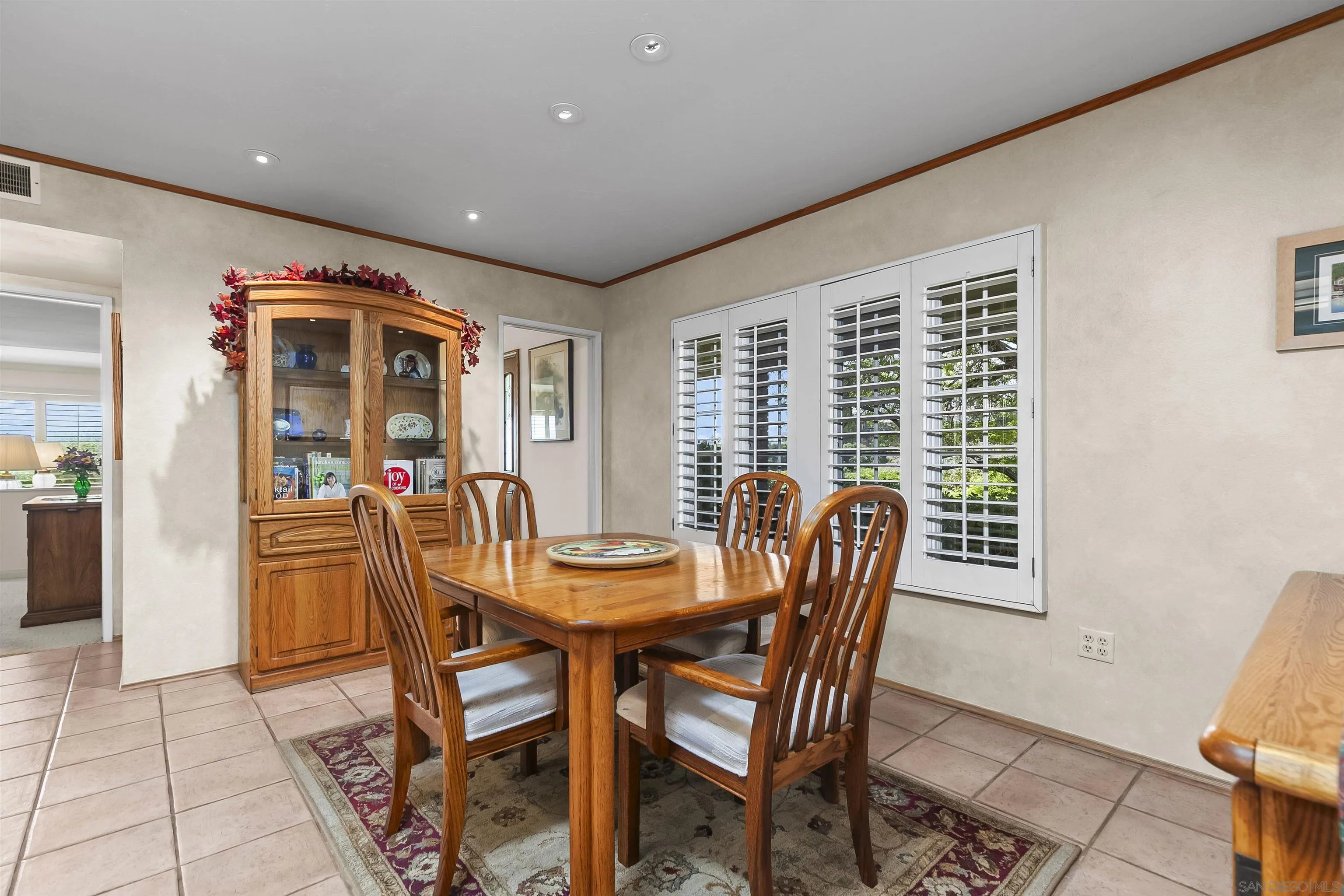 https://cdn.realtyfeed.com/cdn/127/250037902/fa73c6be1a22b75ba35449779790fd28.webp