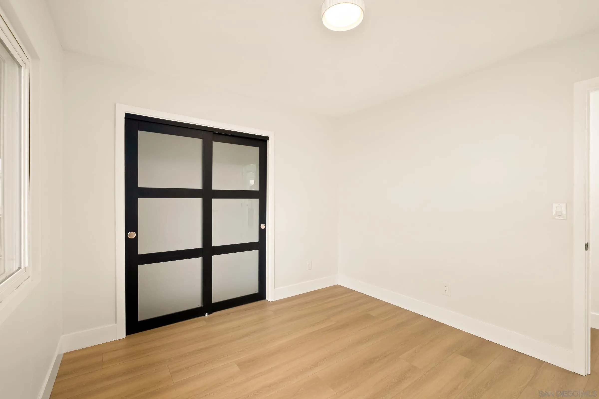 https://cdn.realtyfeed.com/cdn/127/250037903/09d322538cdfed0b563f18136b21677b.webp