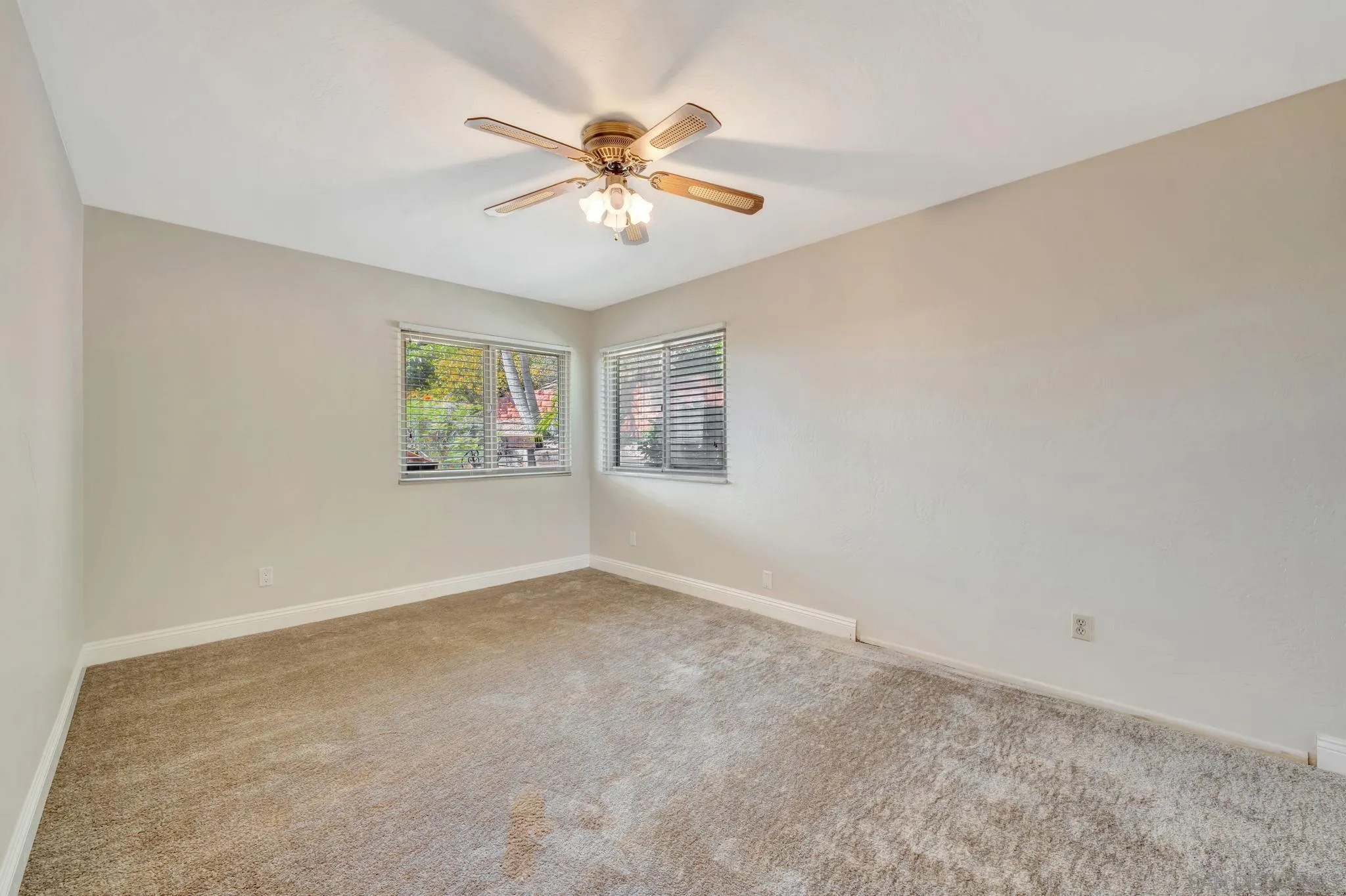 https://cdn.realtyfeed.com/cdn/127/250037905/1e47dd4dc98c7dba8c80603c822bb2b3.webp