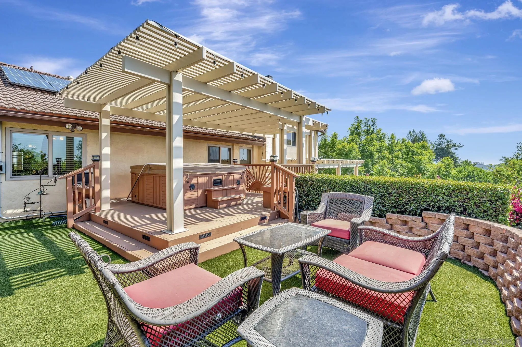 https://cdn.realtyfeed.com/cdn/127/250037905/530d17073f0a0ec426f702f3d533d27c.webp