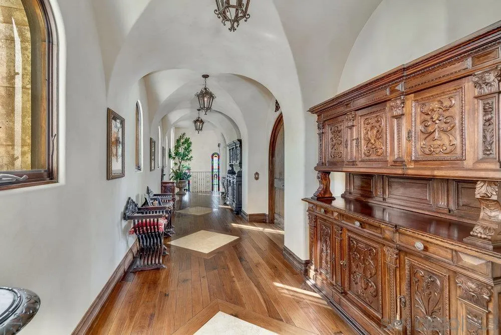 https://cdn.realtyfeed.com/cdn/127/250037906/862f9355de3c2d7ad7f24f6c1c31c1bb.webp