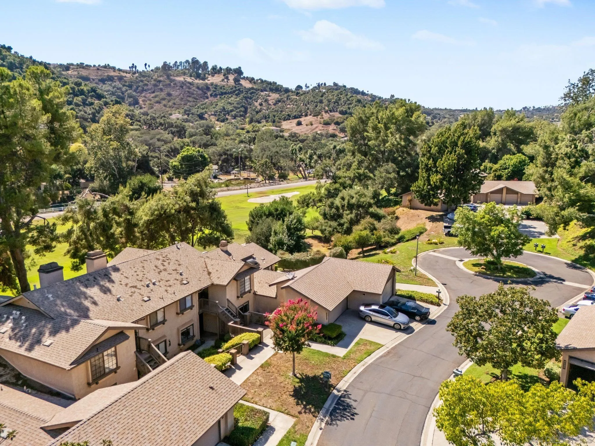 Photo #2: 250037907 Listing 