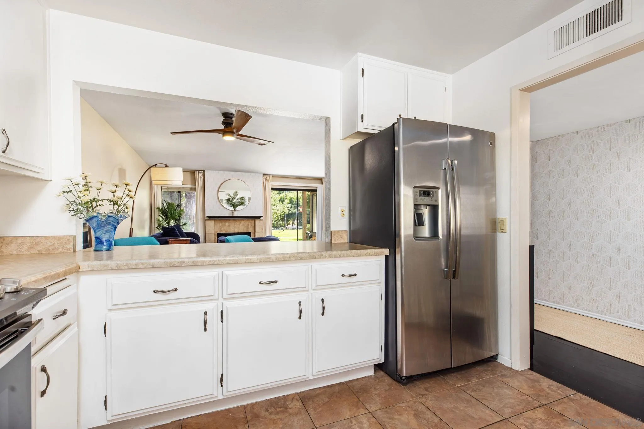 Photo #6: 250037907 Listing 
