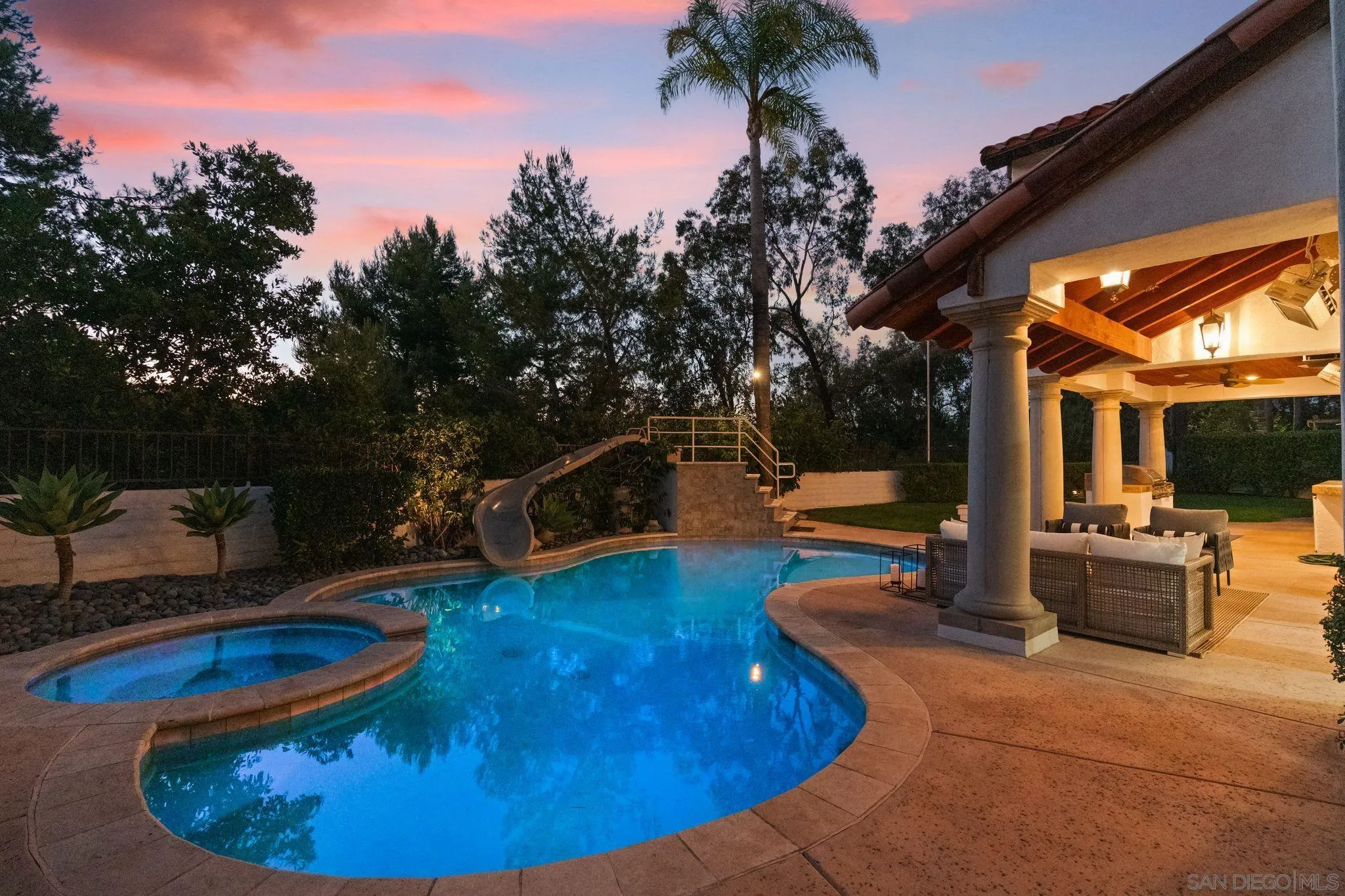 https://cdn.realtyfeed.com/cdn/127/250037910/4833ed67ff2737d749bd59601c091854.webp