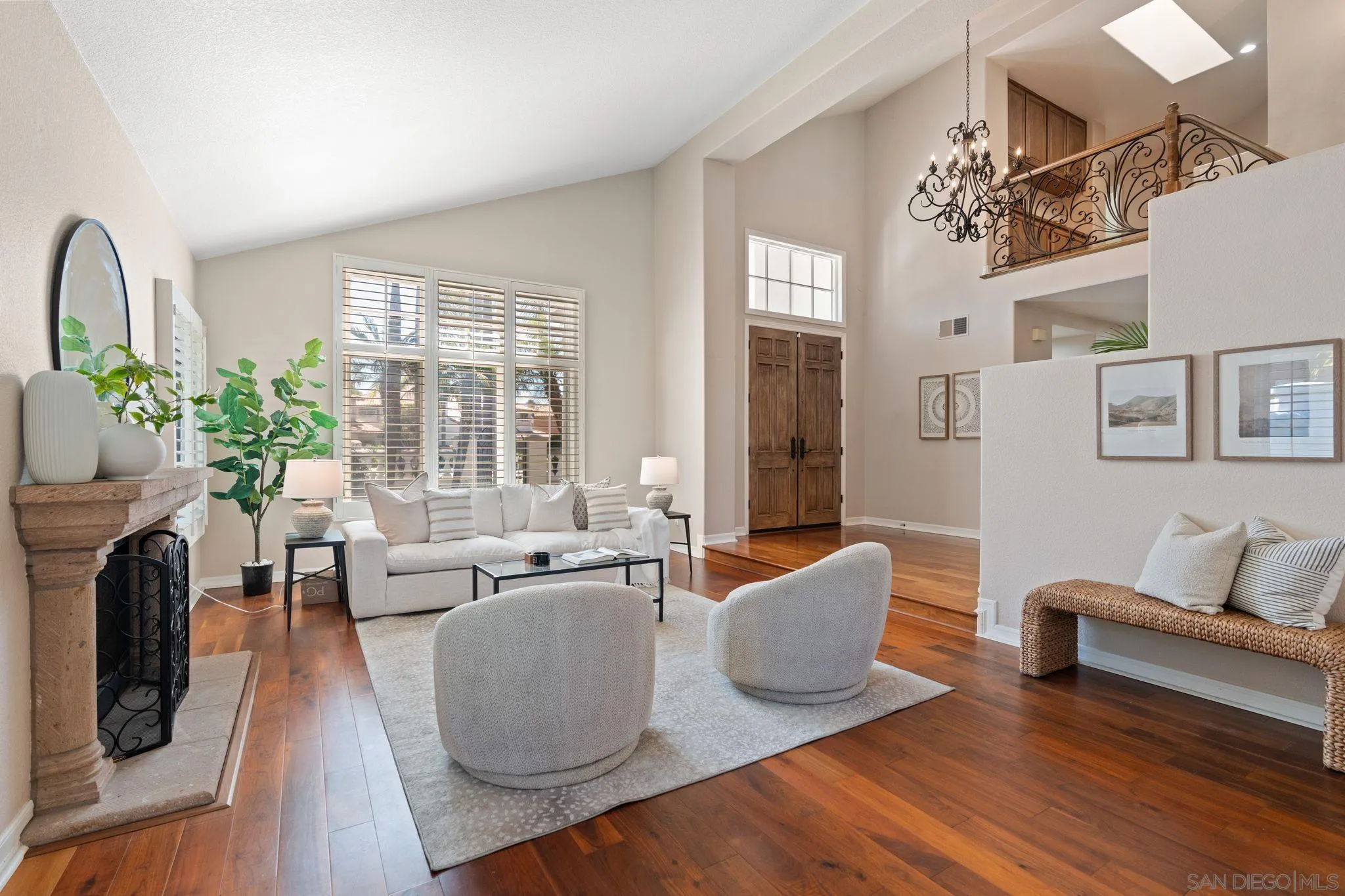 https://cdn.realtyfeed.com/cdn/127/250037910/a891d4d4d9a150dffb339206021d80f3.webp