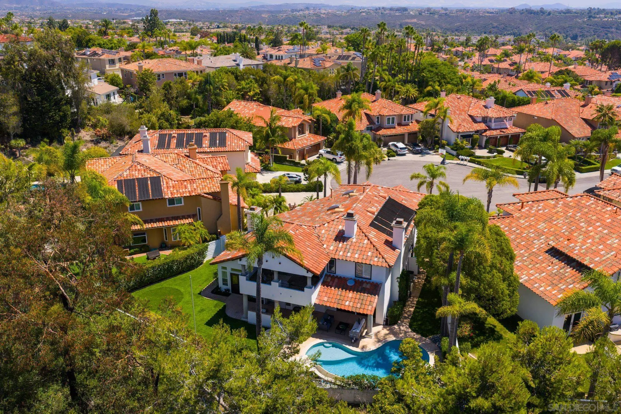 https://cdn.realtyfeed.com/cdn/127/250037910/cf3ded99ba578d0a3c647220d22d58d0.webp