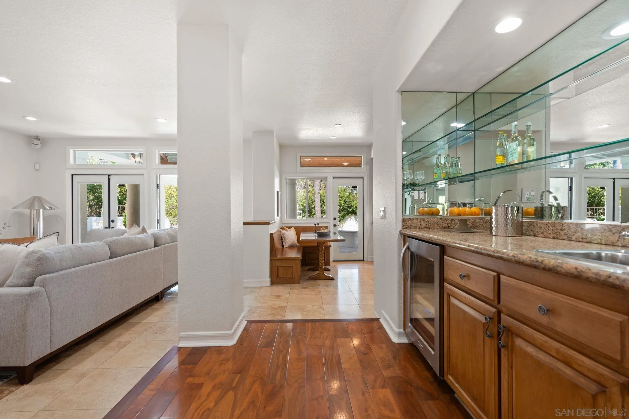 https://cdn.realtyfeed.com/cdn/127/250037910/d33cee5e14c0f6e526d4410c6c0b013d.webp