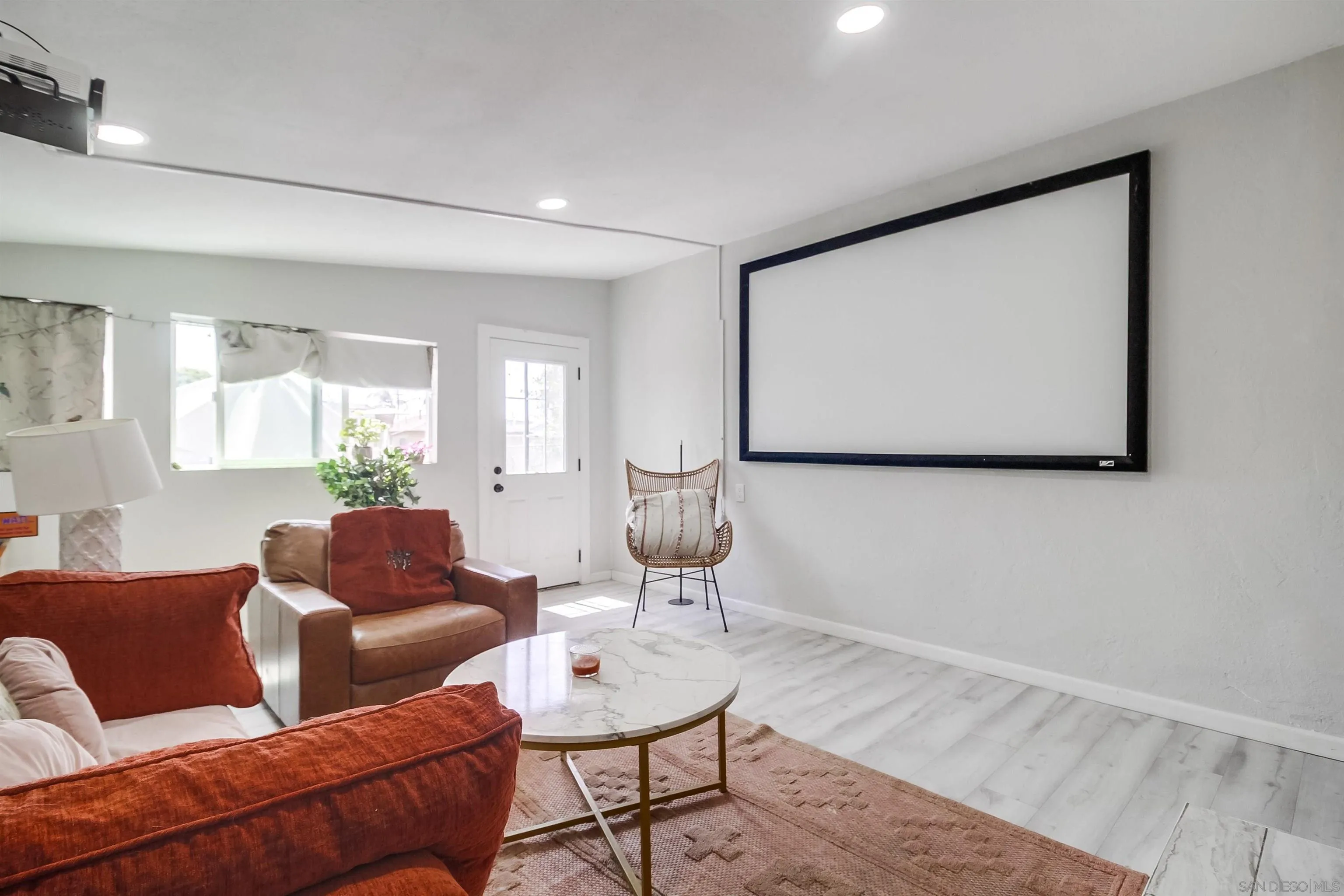 https://cdn.realtyfeed.com/cdn/127/250037913/14ea326a18e8b488d11f93ba9a0a9633.webp