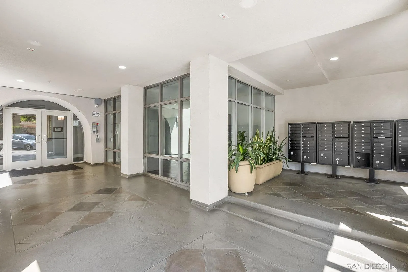 https://cdn.realtyfeed.com/cdn/127/250037916/7b4d1539aed370dcf46a9e0507d23f3f.webp