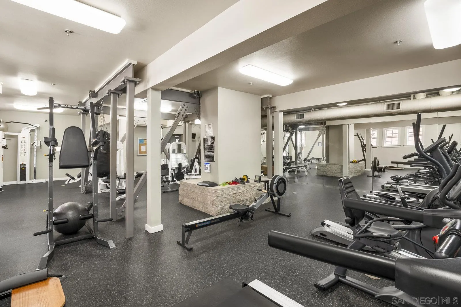 https://cdn.realtyfeed.com/cdn/127/250037916/ad99f64e2a7fbfdd8c98a3fbd99ba8f1.webp