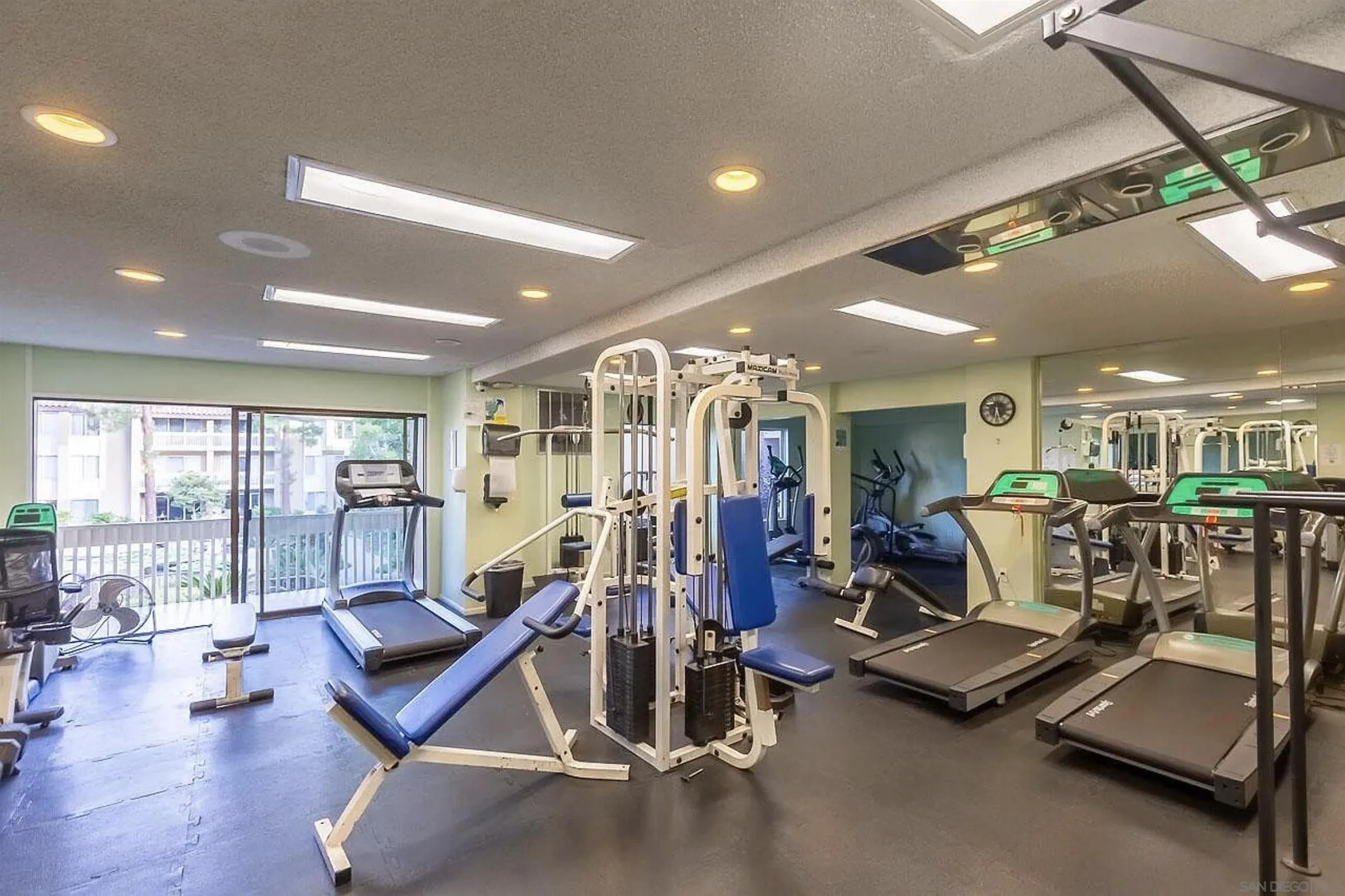https://cdn.realtyfeed.com/cdn/127/250037917/29d4d17acf655f598773baaff4c5047b.webp