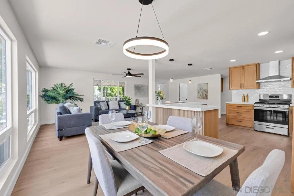 https://cdn.realtyfeed.com/cdn/127/250037920/84b350453f6fd76e90a988395544f9eb.webp