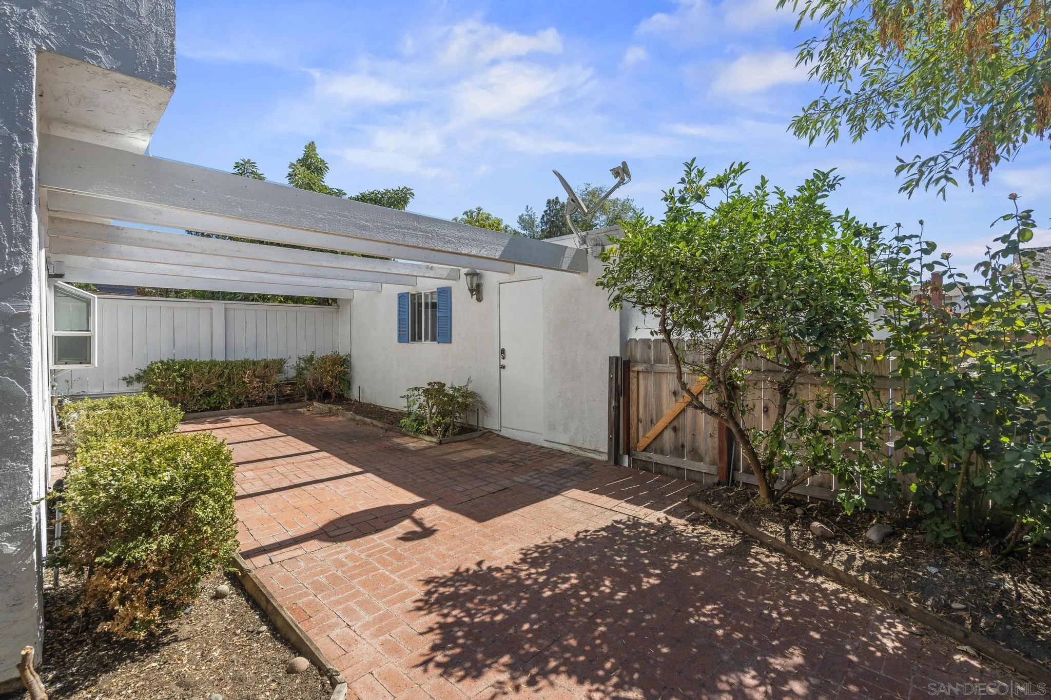 https://cdn.realtyfeed.com/cdn/127/250037921/03e08027a49debd8f064028747a33062.webp