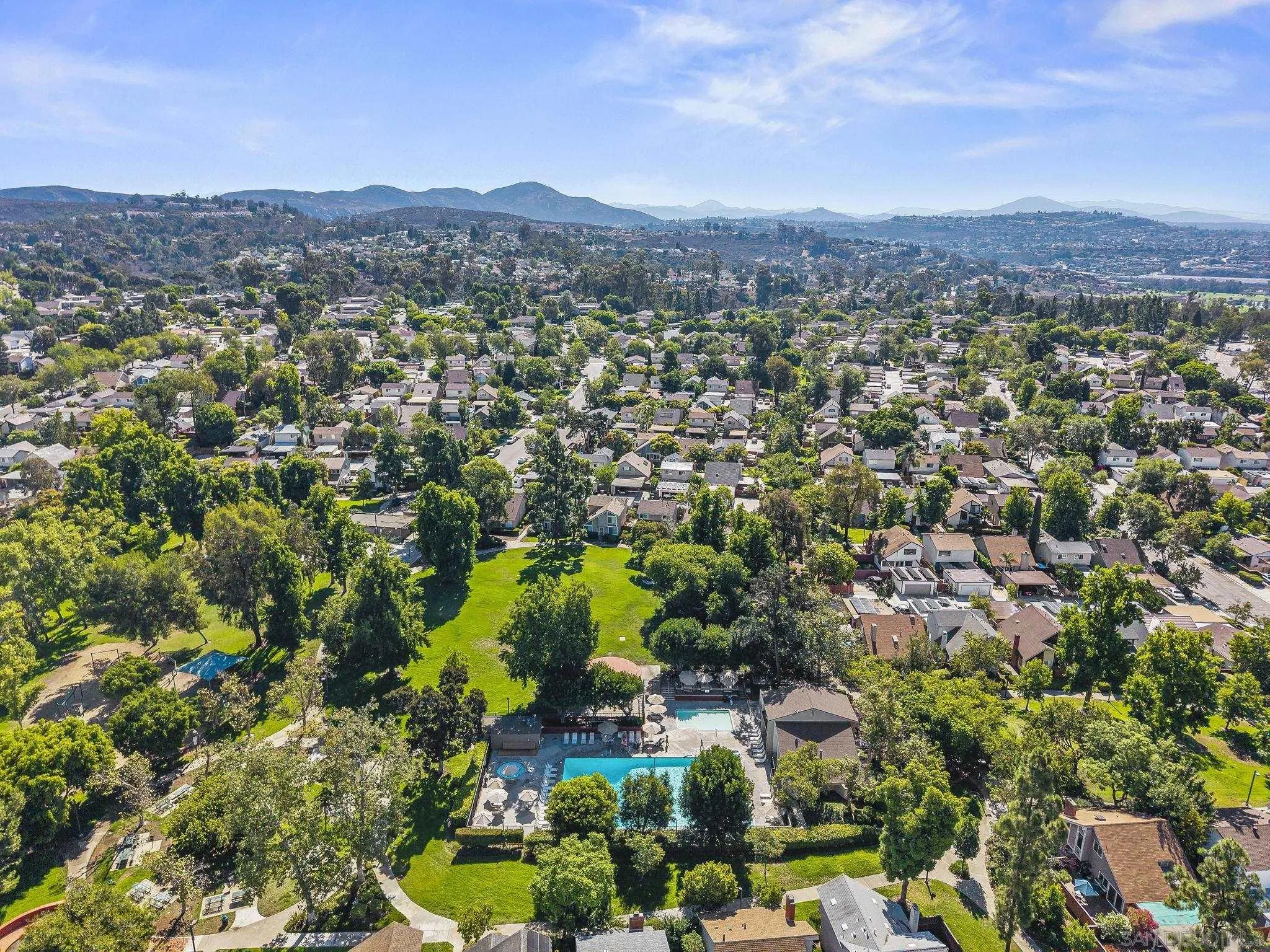 https://cdn.realtyfeed.com/cdn/127/250037921/289a26350a831d173d011c782b6ba7a7.webp