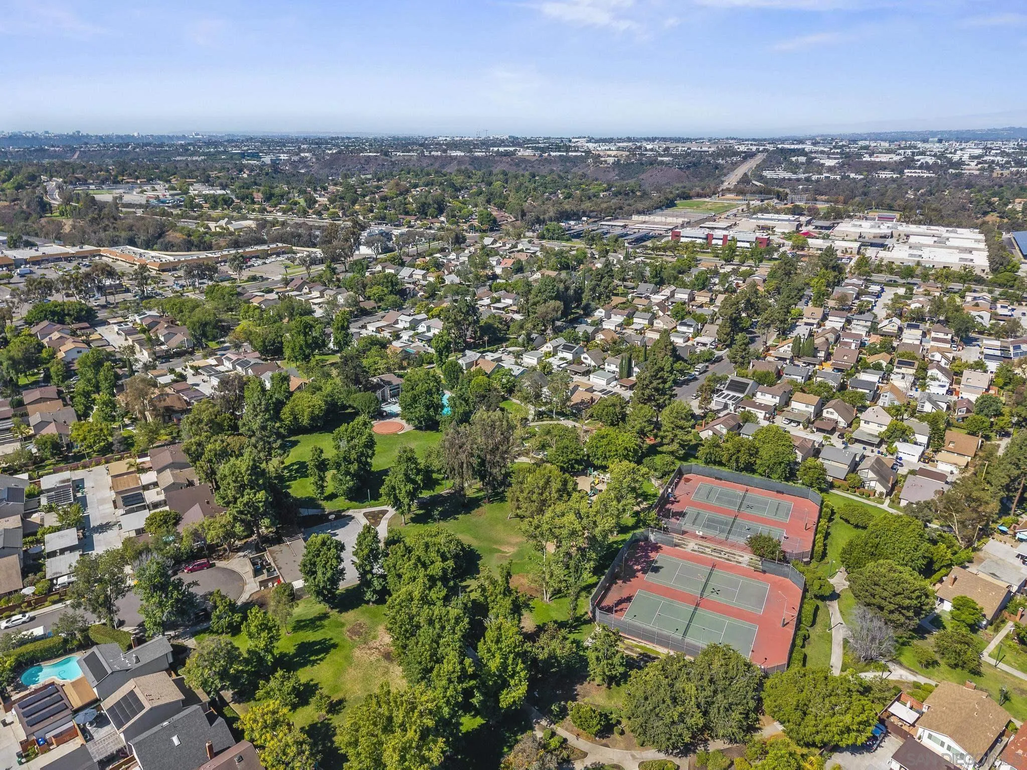 https://cdn.realtyfeed.com/cdn/127/250037921/795cf6eb4fc4bb612d31f3d914731f29.webp