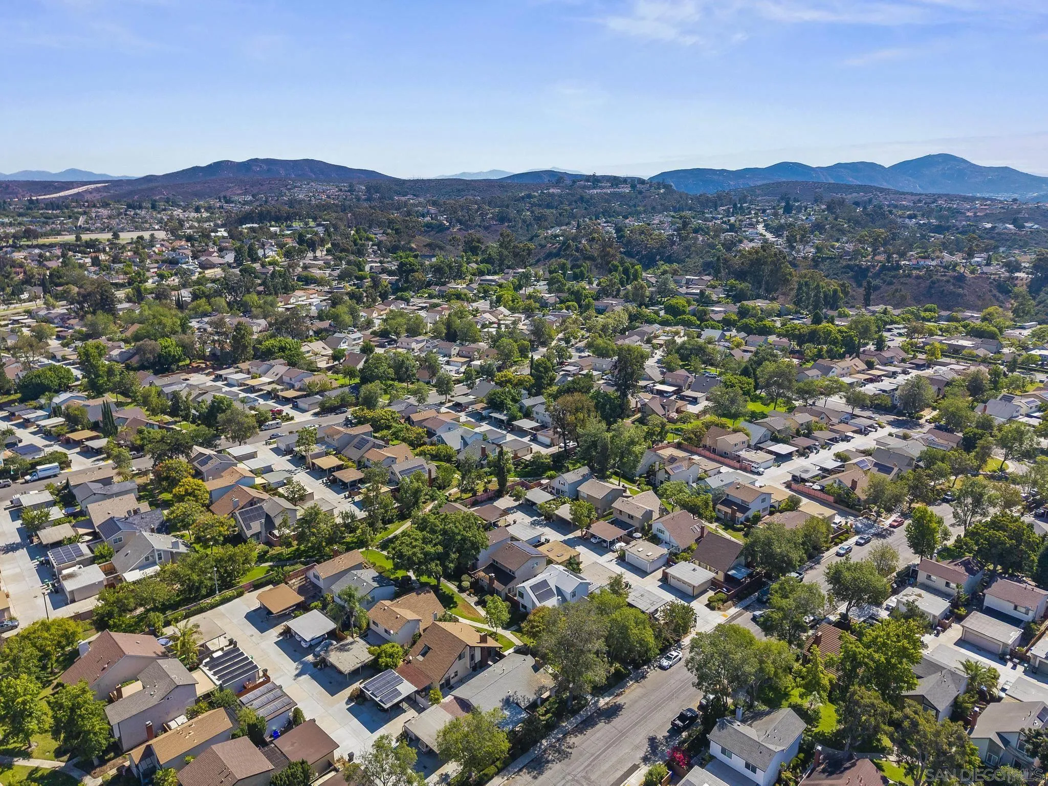 https://cdn.realtyfeed.com/cdn/127/250037921/9987ad2b28f67492fe0e6df4e4fbcaeb.webp