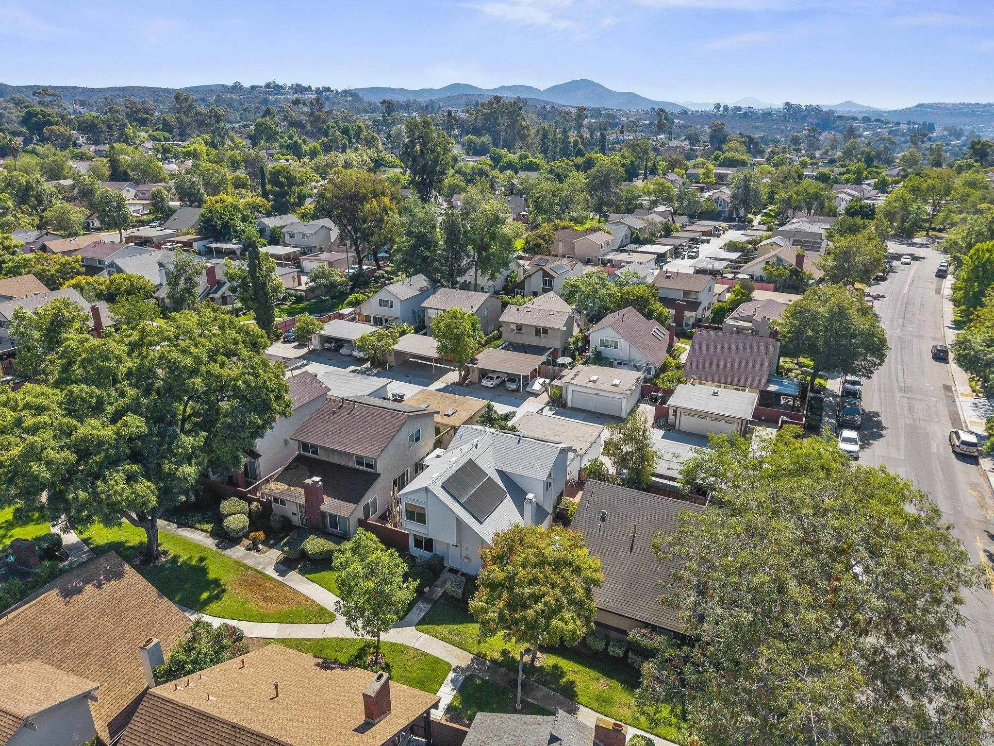 https://cdn.realtyfeed.com/cdn/127/250037921/c047242b545c9b36c72064bb83e193b9.webp