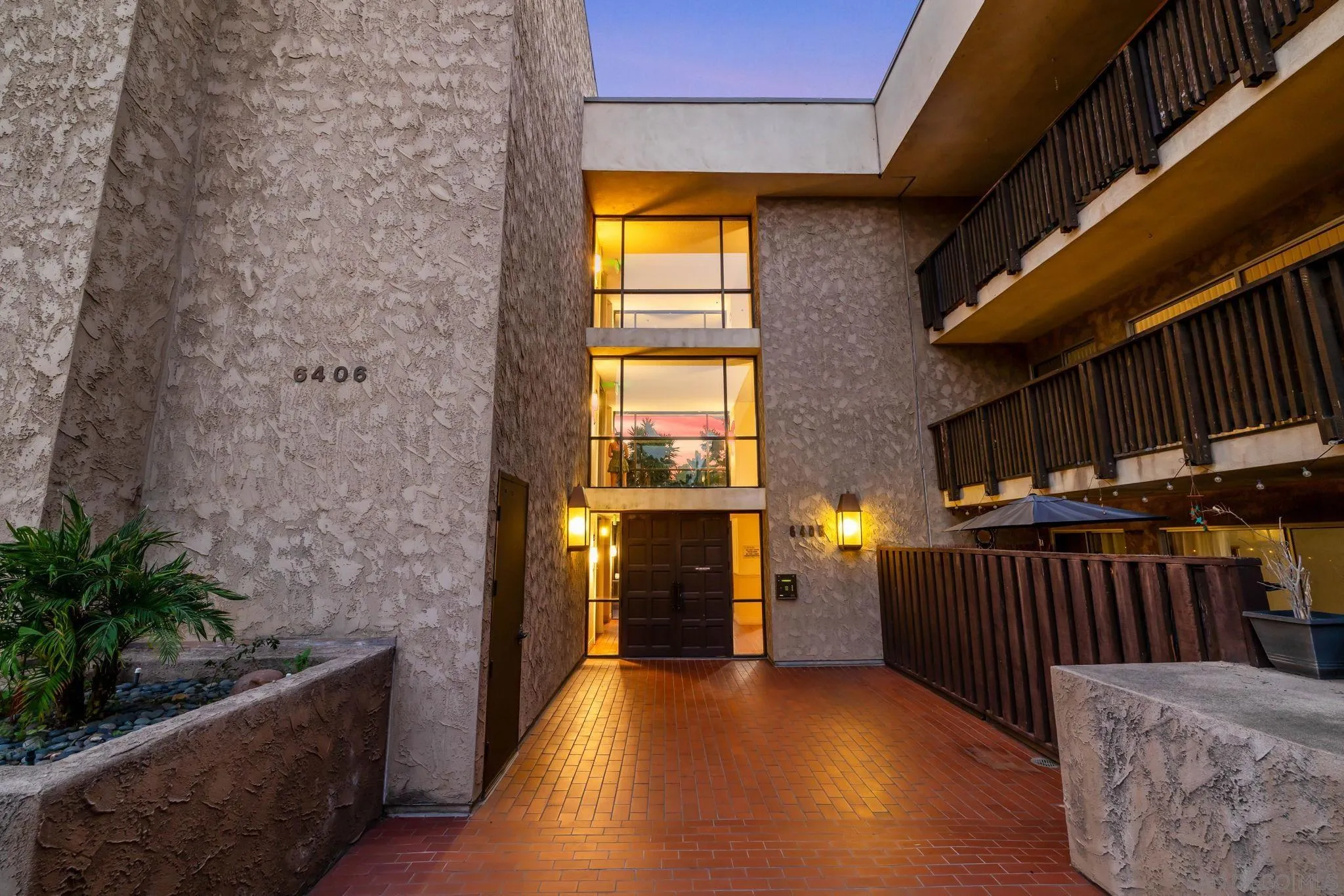 https://cdn.realtyfeed.com/cdn/127/250037923/4c6825c55d9fea412f6caeda07f8be94.webp