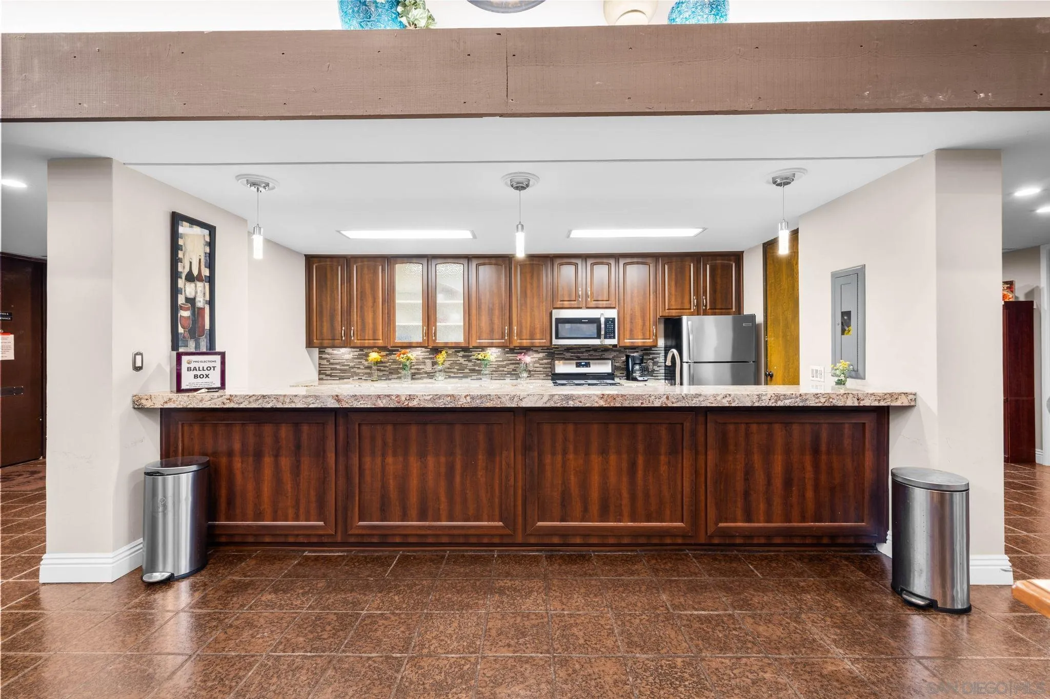 https://cdn.realtyfeed.com/cdn/127/250037923/6e3204cfea6648159c89e9c15e5019b9.webp