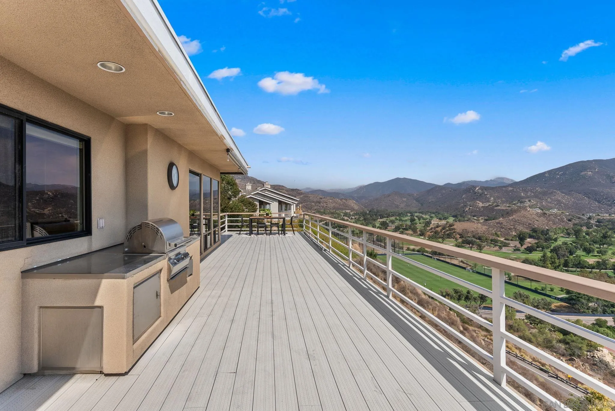 https://cdn.realtyfeed.com/cdn/127/250037925/d9013d4e0b5e2a5129617afce9793c25.webp