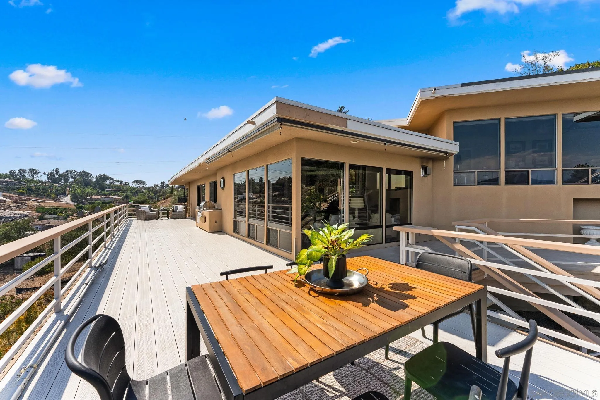 https://cdn.realtyfeed.com/cdn/127/250037925/deccdff96f832c44307b1ea8fbfefe0f.webp