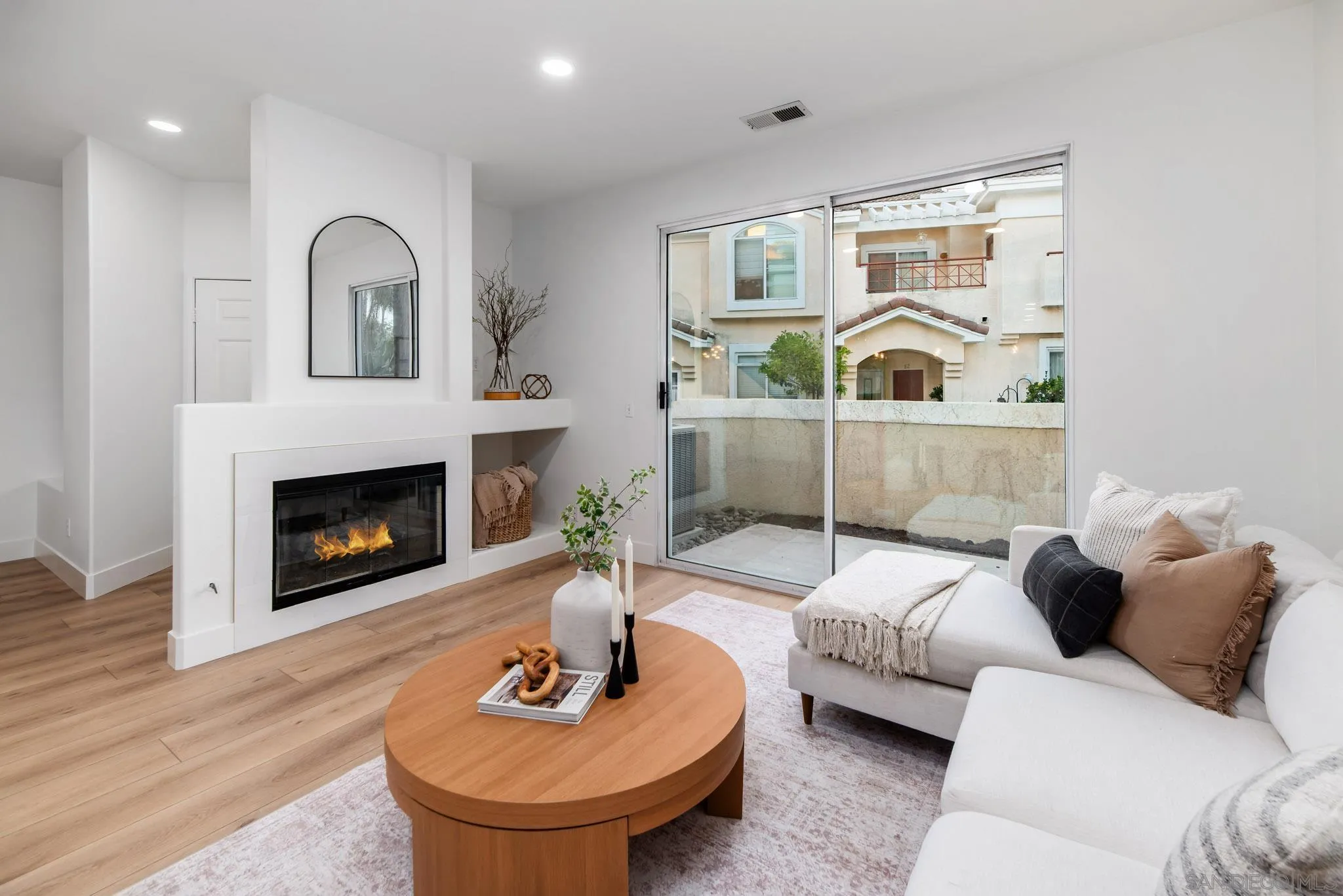 https://cdn.realtyfeed.com/cdn/127/250037928/258ca55f9b759a40b5bb2afe6381a13f.webp
