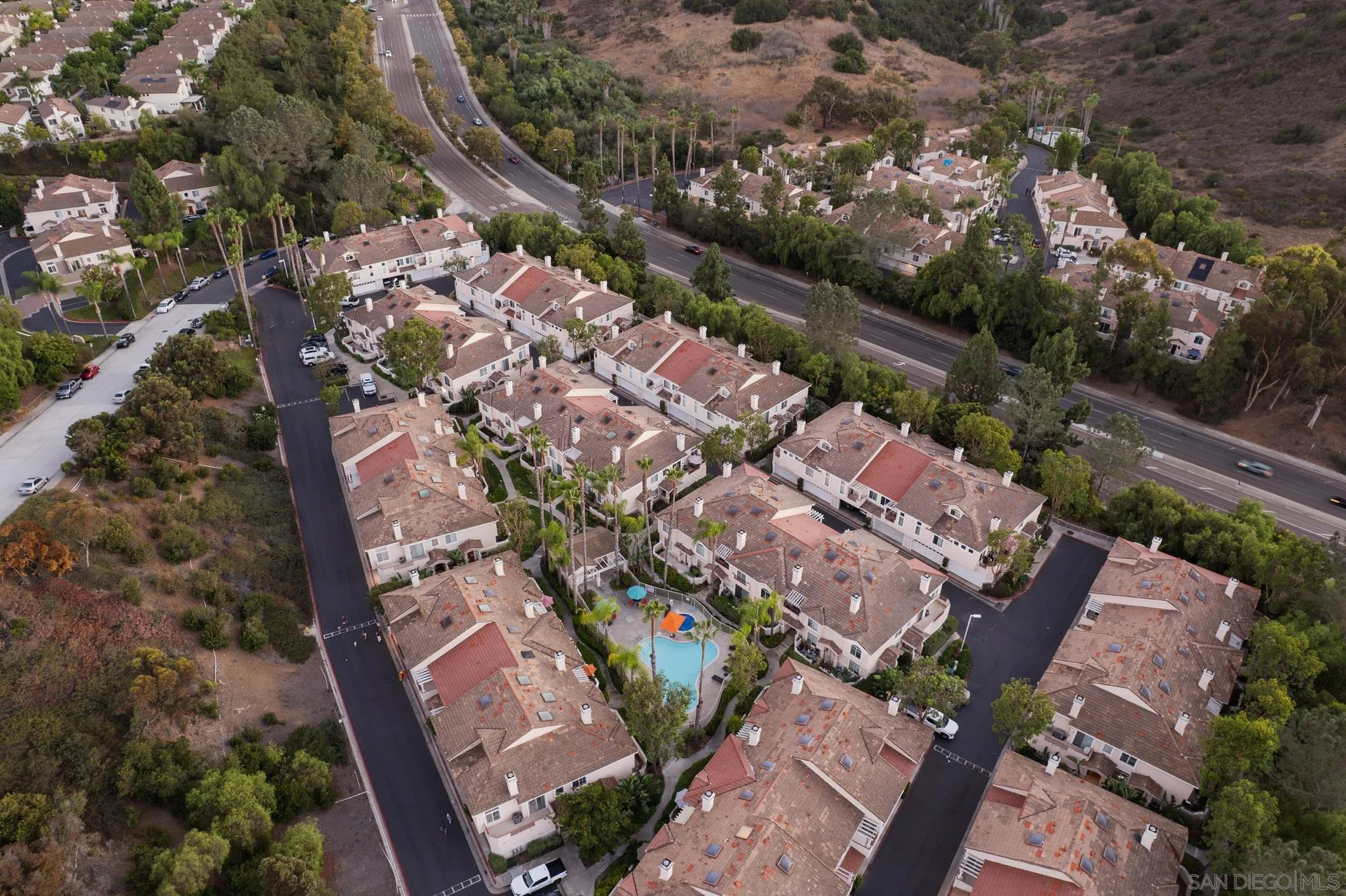 https://cdn.realtyfeed.com/cdn/127/250037928/4c596b939dea07d225a0976f3421a342.webp