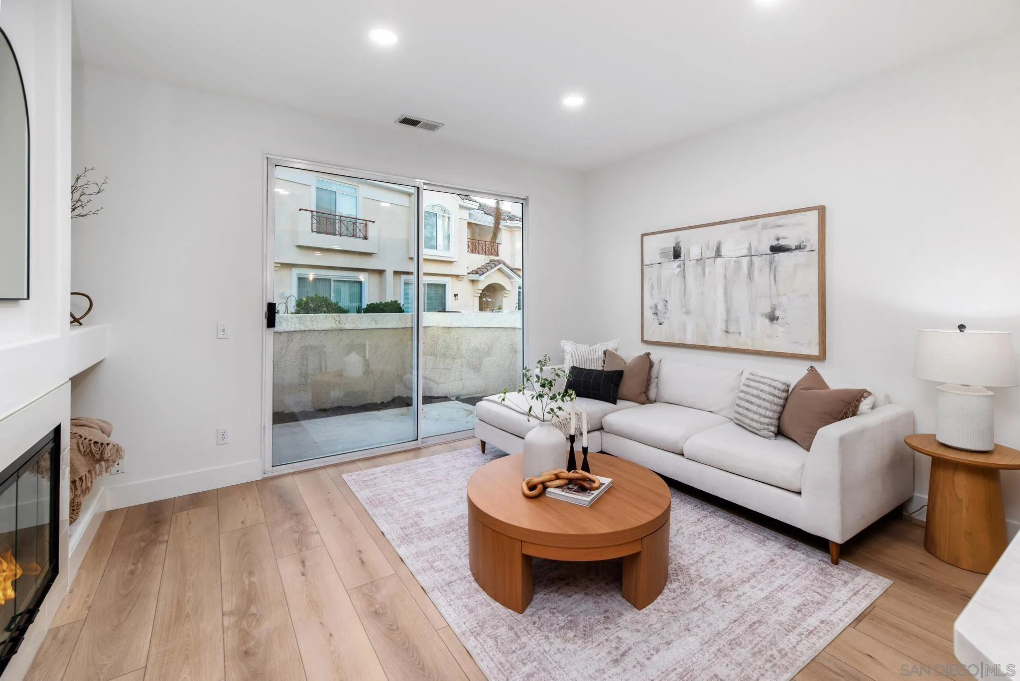 https://cdn.realtyfeed.com/cdn/127/250037928/82c3c7282e976309cf24d8488f4f5a6b.webp
