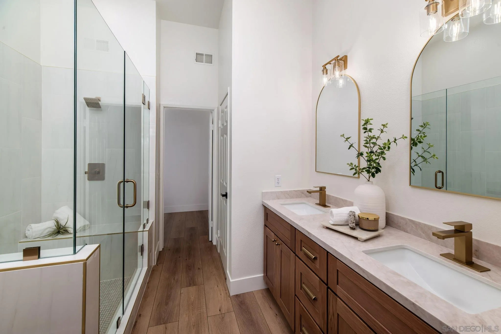 https://cdn.realtyfeed.com/cdn/127/250037928/8518fb7cde3f79dff2a8c679840160fe.webp