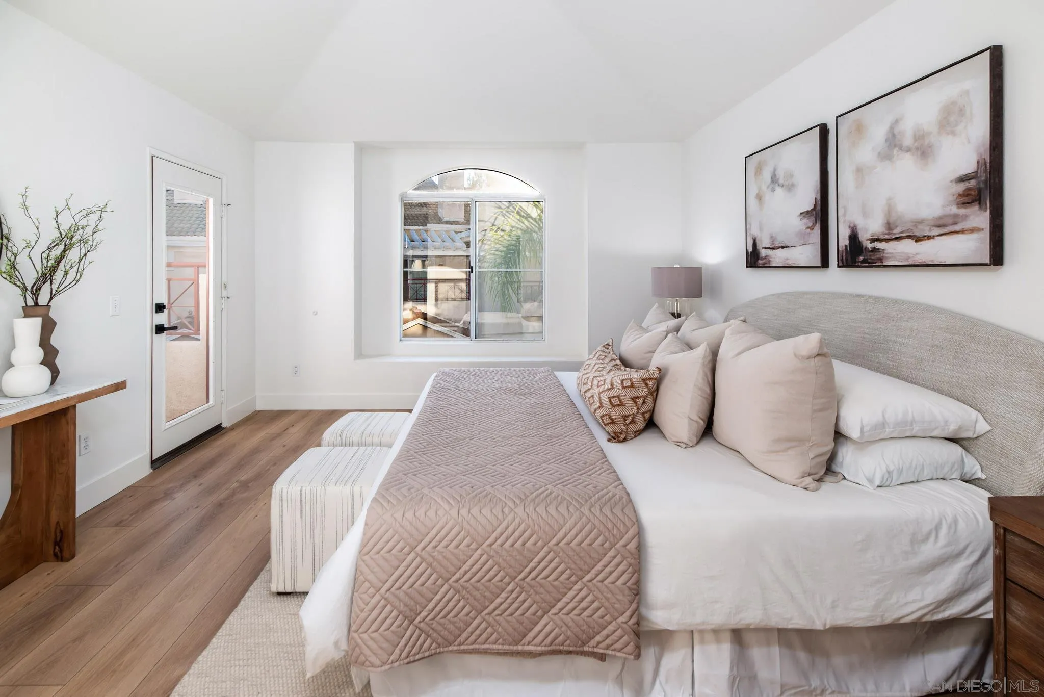 https://cdn.realtyfeed.com/cdn/127/250037928/89eaac340636b6435545ed9ef71304cb.webp