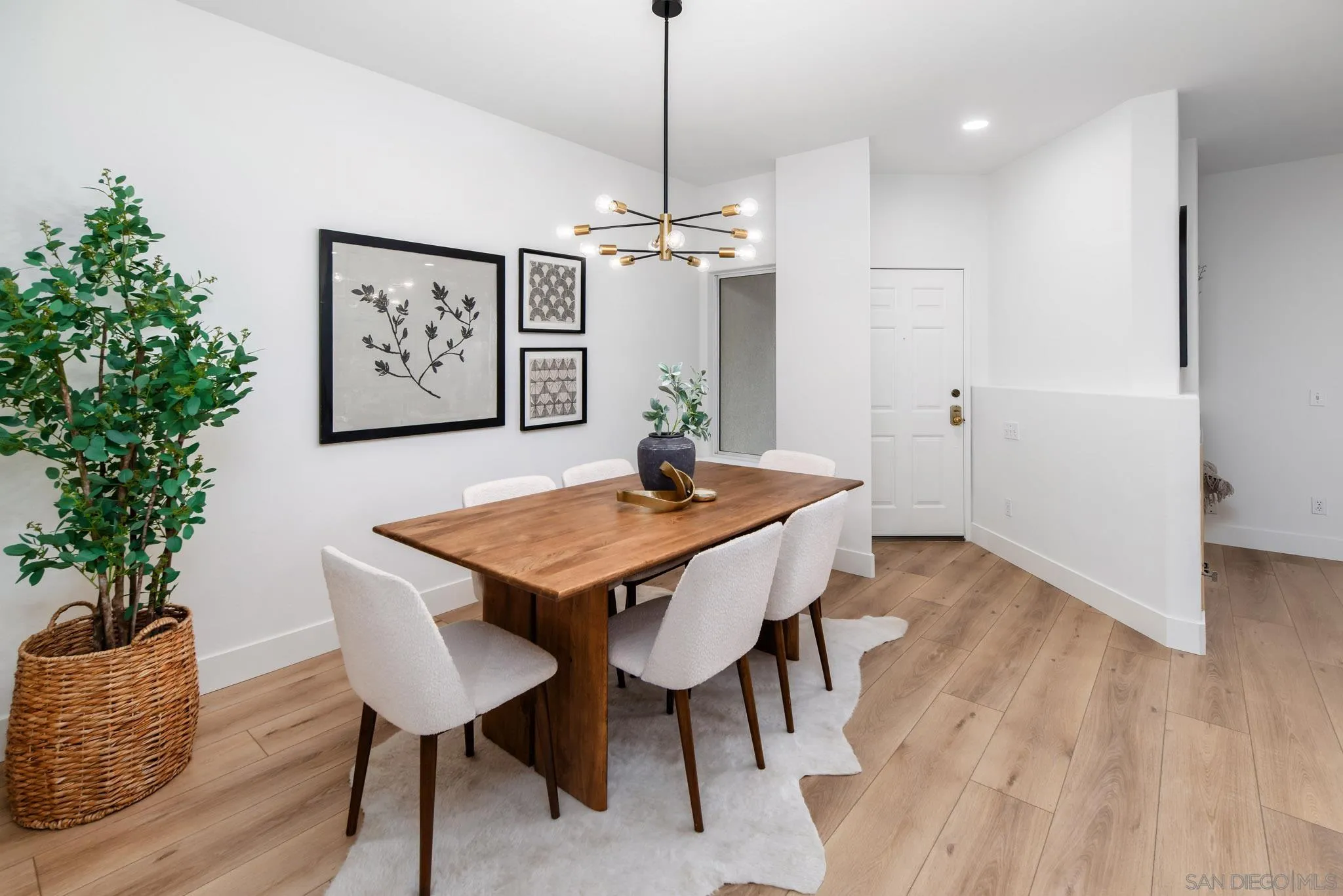https://cdn.realtyfeed.com/cdn/127/250037928/d66cf833e3851ff03d52258f27a9c6ab.webp