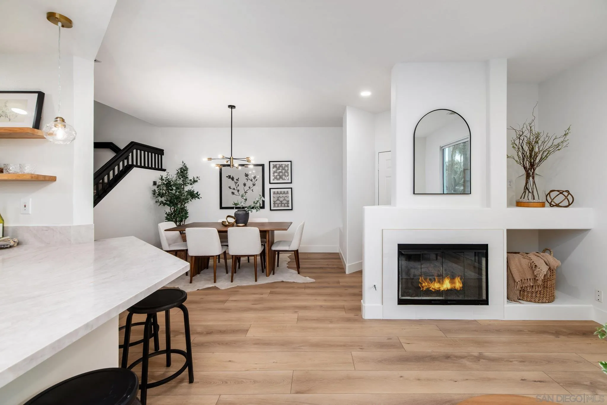 https://cdn.realtyfeed.com/cdn/127/250037928/d7d656d671cbfa6c9328941f95bb85cf.webp