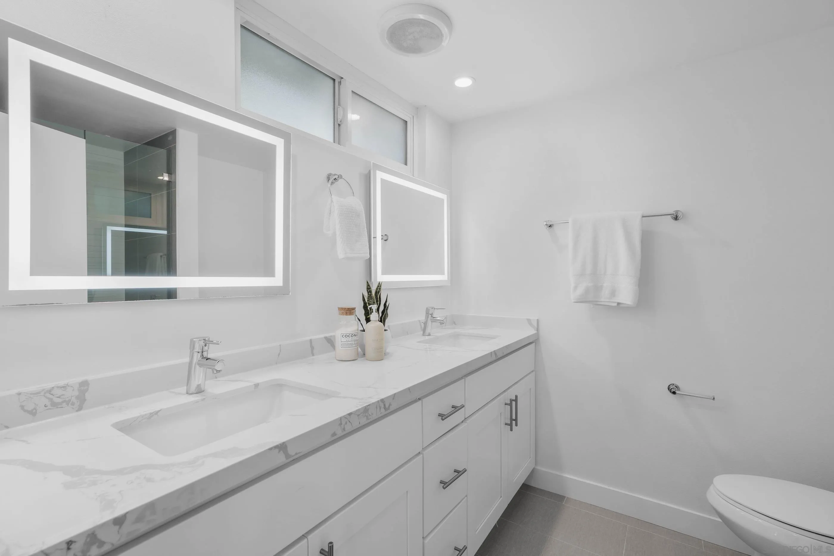 https://cdn.realtyfeed.com/cdn/127/250037929/0fee3809f1f68b9bd79385b0617391d9.webp