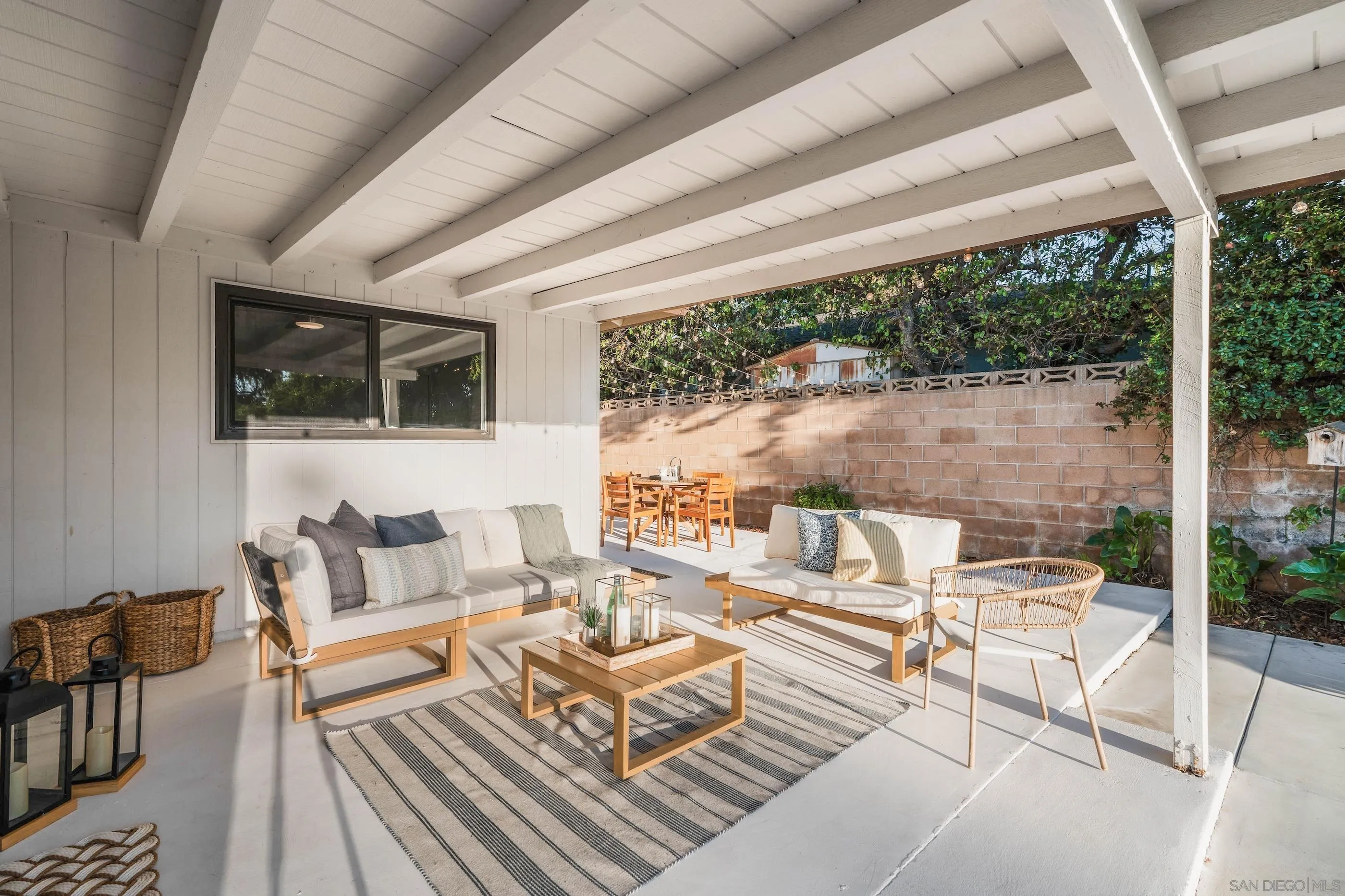 https://cdn.realtyfeed.com/cdn/127/250037929/563aa667d6ac21ad2c244b56a9670243.webp