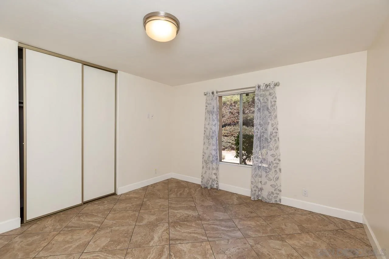 https://cdn.realtyfeed.com/cdn/127/250037931/25b0b479b2ed49fb44ce317419c38cf7.webp