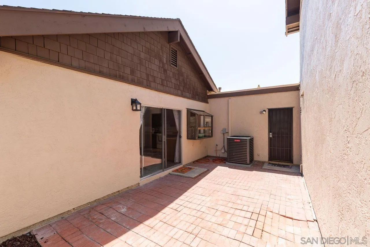 https://cdn.realtyfeed.com/cdn/127/250037931/32090c97627b908e2e9581c6f39e82b7.webp
