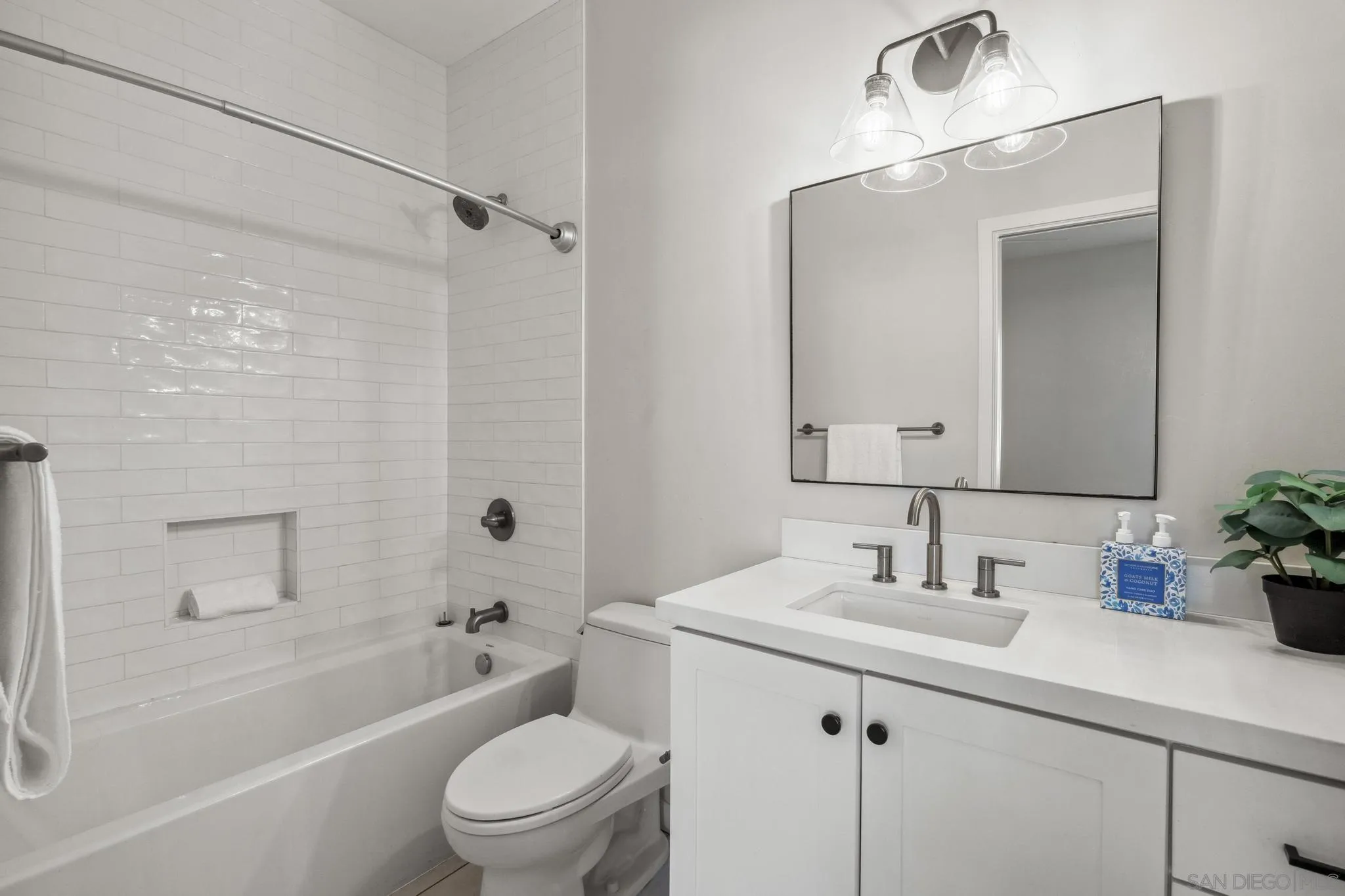 Photo #33: 250037932 Listing: Photo #33