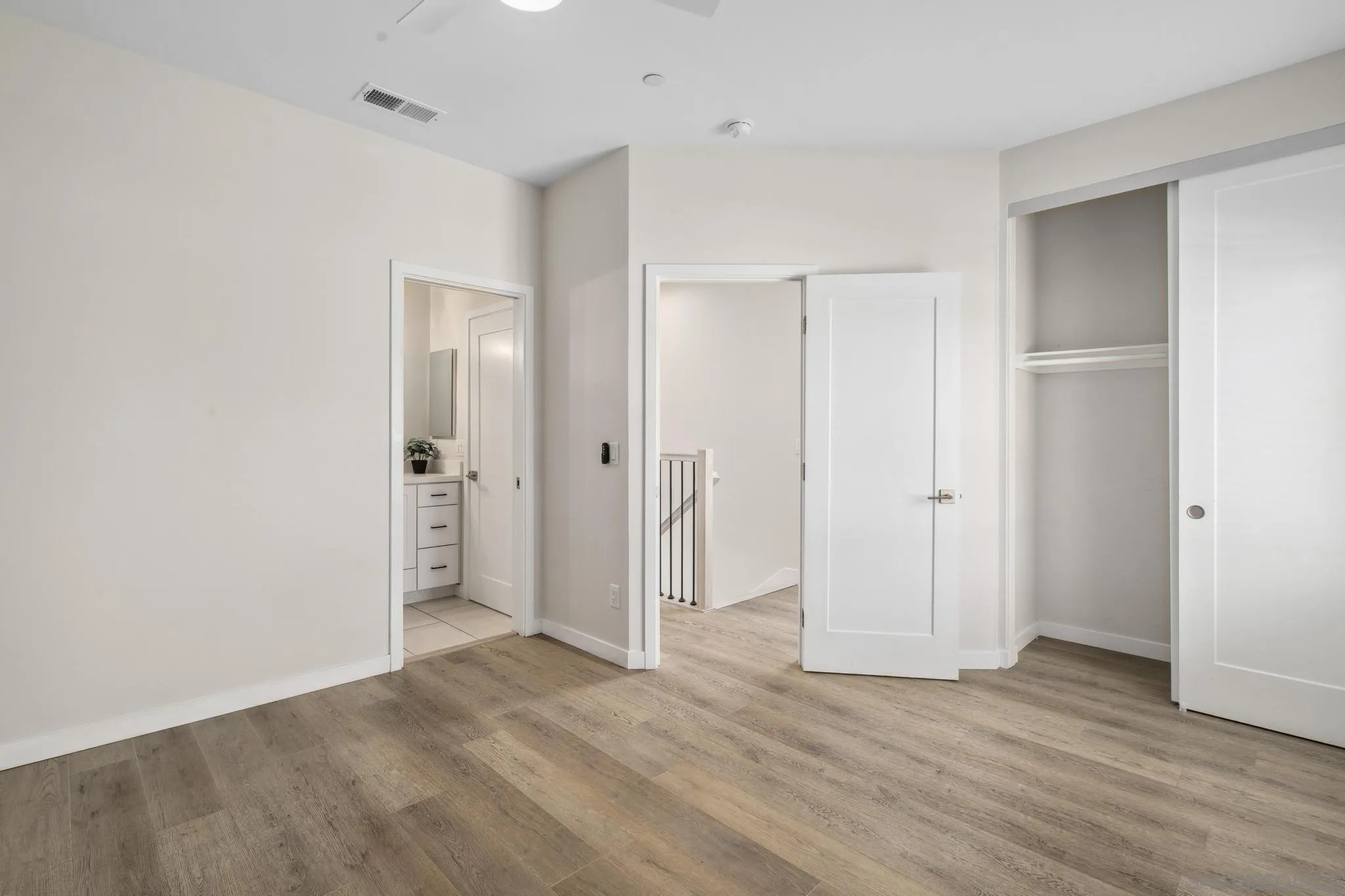 Photo #32: 250037932 Listing: Photo #32