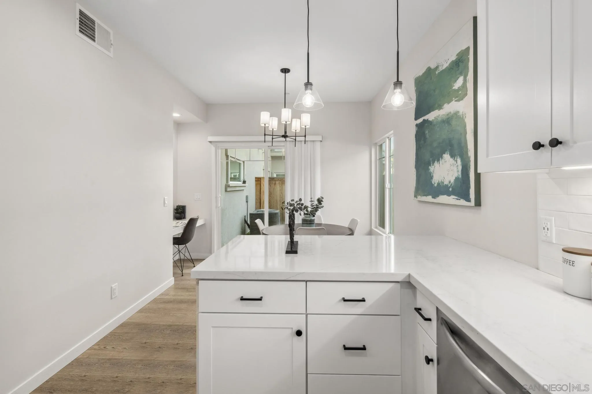 Photo #16: 250037932 Listing: Photo #16