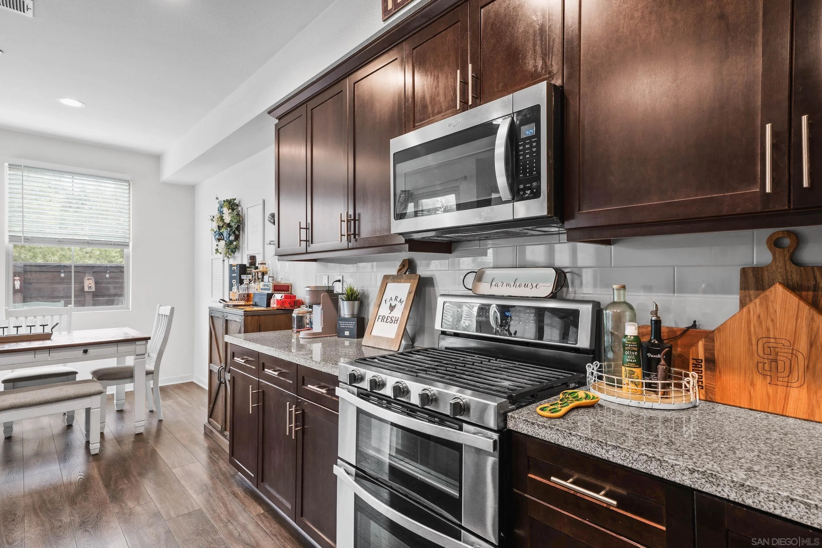 Photo #5: 250037934 Listing 