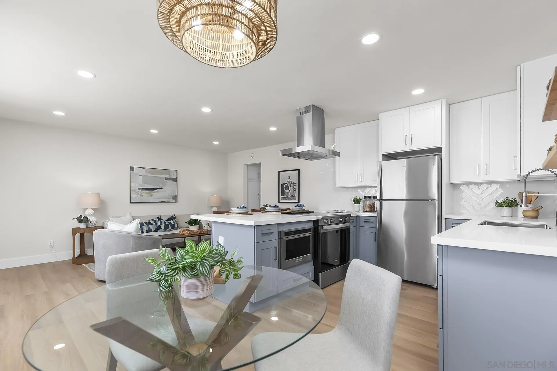 https://cdn.realtyfeed.com/cdn/127/250037935/289a7773d67dce7e086300ac26c1f901.webp