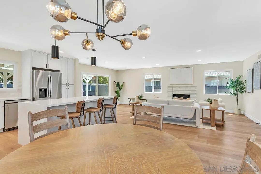 https://cdn.realtyfeed.com/cdn/127/250037936/b5831c2d7a97a169fdf9f0b2f4180df8.webp