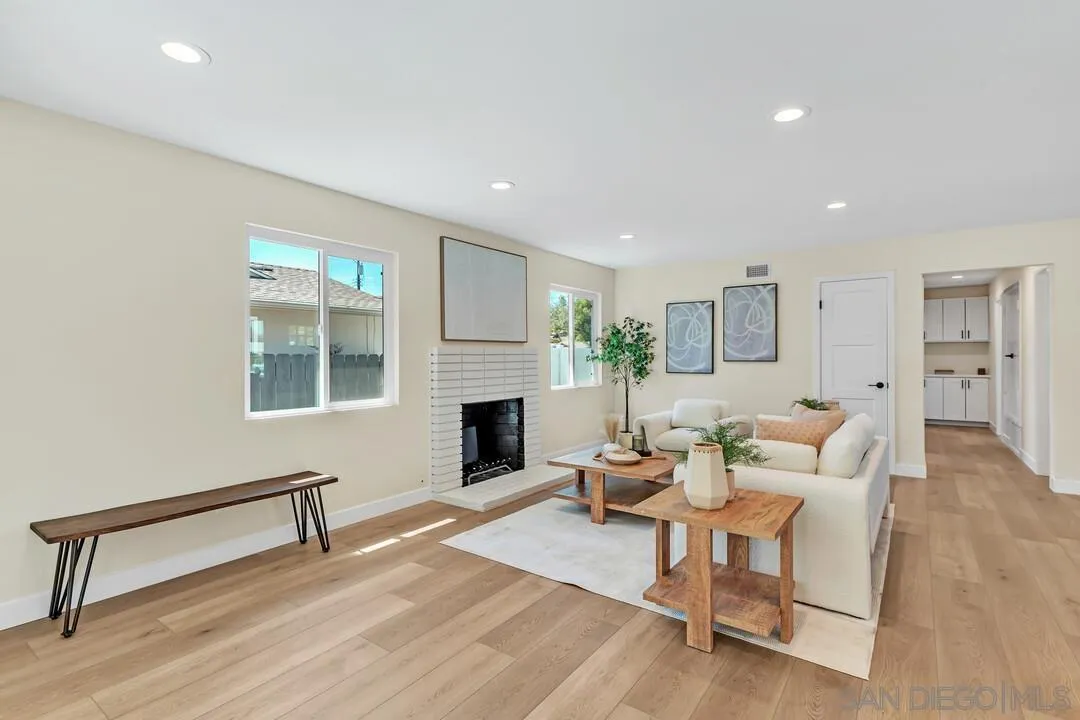 https://cdn.realtyfeed.com/cdn/127/250037936/c921cfdcbc33076d7f6ee7ff55db7dbc.webp