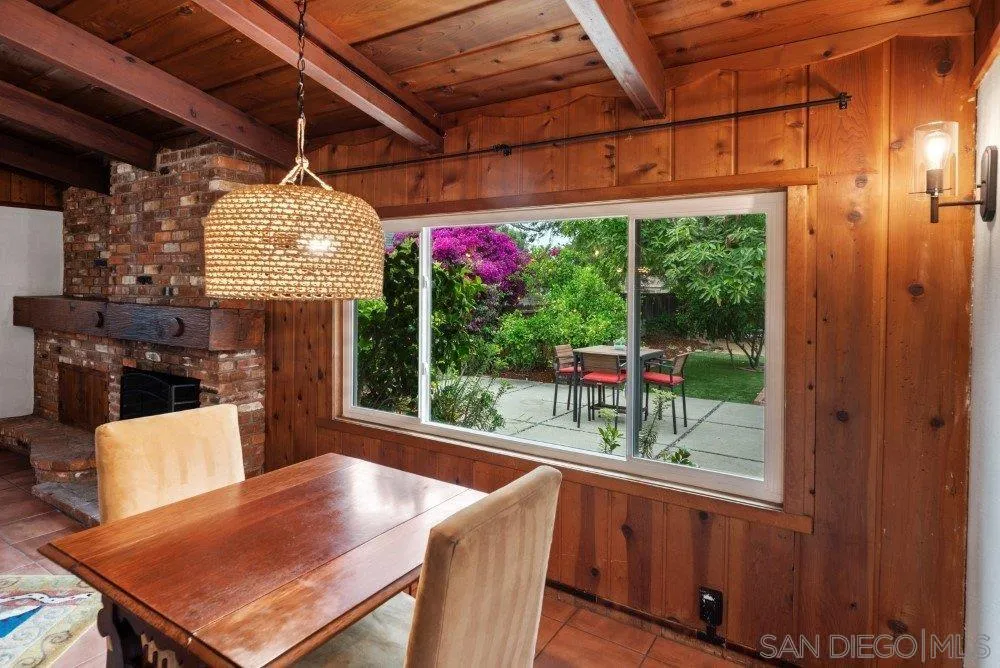 https://cdn.realtyfeed.com/cdn/127/250037938/2f73d3eeed4a505ceb959538bcbc9b4d.webp