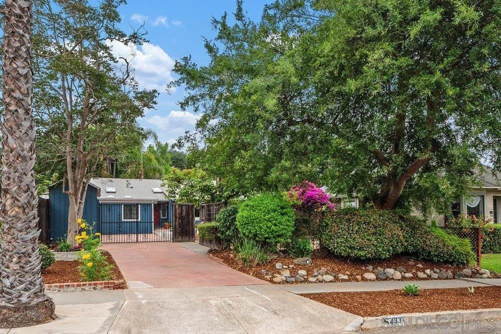 Escondido, CA 92025