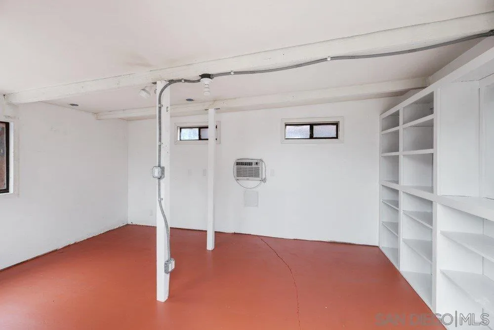 https://cdn.realtyfeed.com/cdn/127/250037938/856e621d1405b0c872ec8eefd25fdfe7.webp
