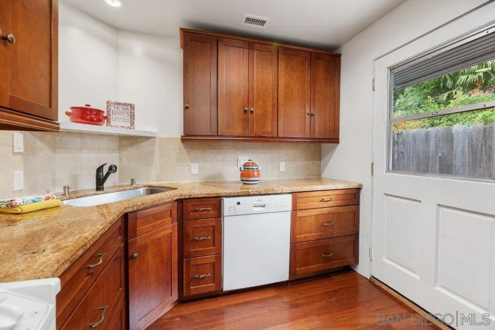 https://cdn.realtyfeed.com/cdn/127/250037938/953692aff4cc799238582fe5396a0ca6.webp