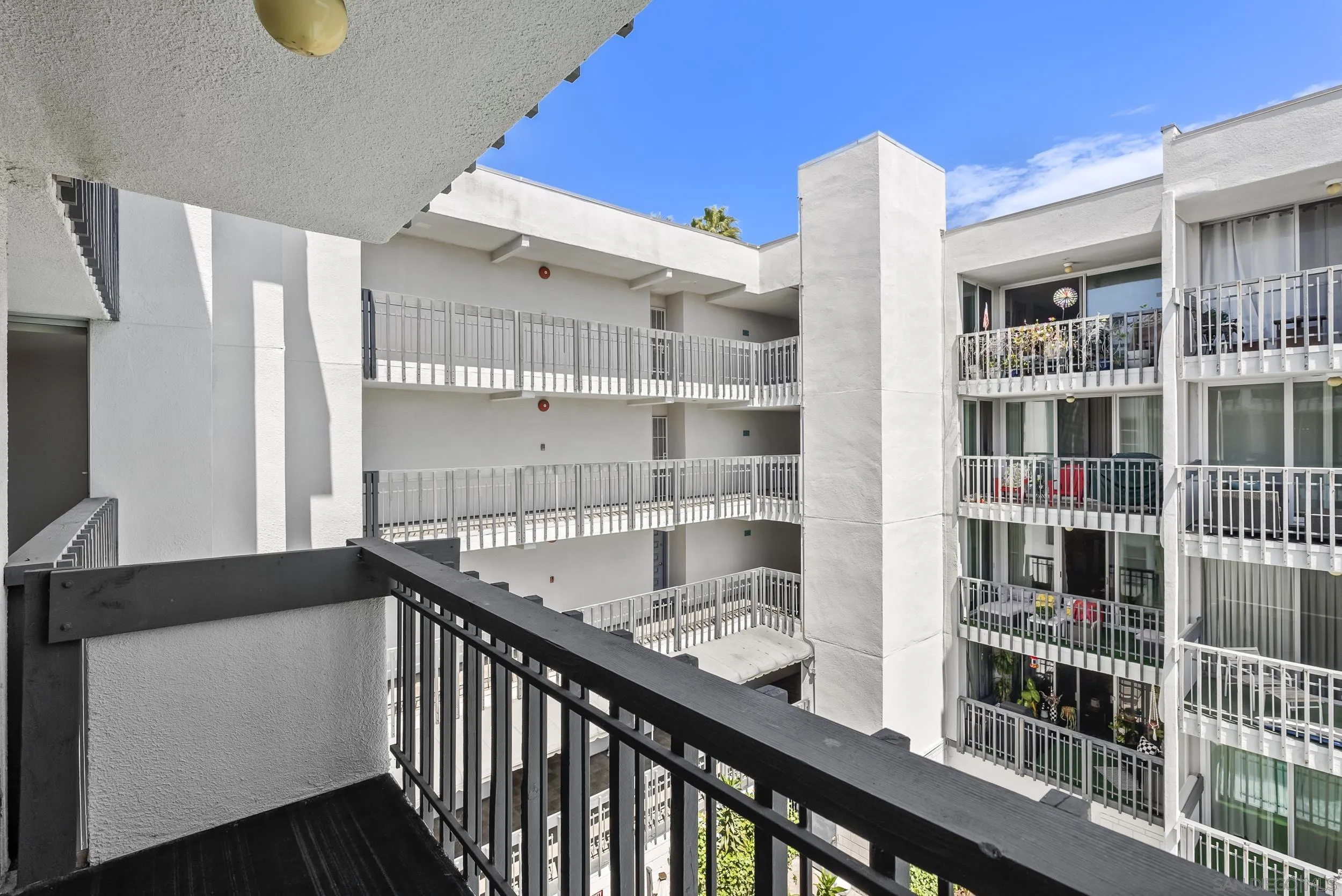 https://cdn.realtyfeed.com/cdn/127/250037942/4cb5004c8813ed315492cbe906213529.webp