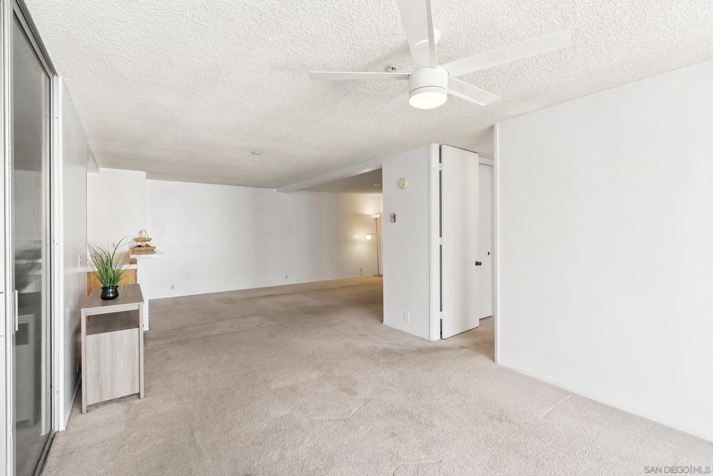 https://cdn.realtyfeed.com/cdn/127/250037942/942dba7aee3906a1962b95e56d514b06.webp